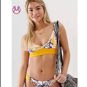 (TOP) Maaji Sun Bass Samba Reversible Bikini Top